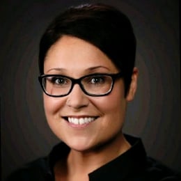 Tehra Drost Headshot